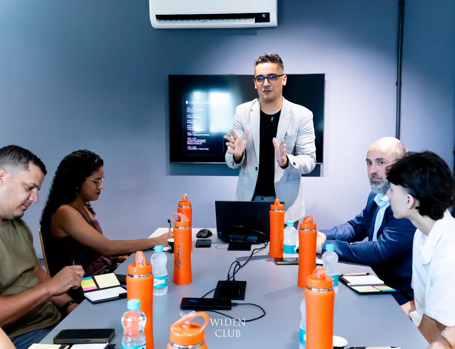 Turma interagindo durante a atividade